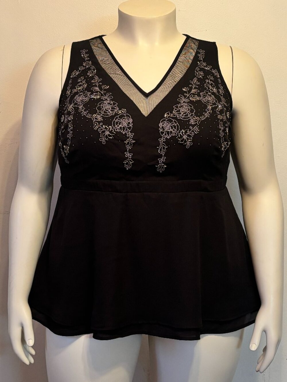 Torrid Plus 2X Black V Neck Chiffon Babydoll Top w/ Embroidery and Beading NWOT